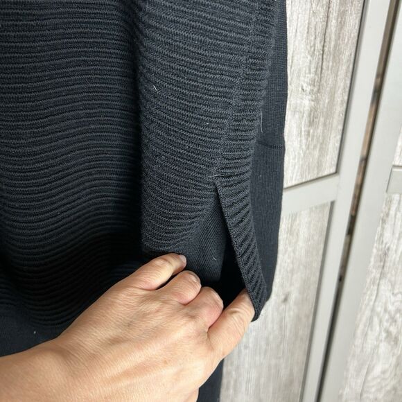 Lululemon Cardigan Knit Pockets Relaxed Black Color - Picture 6 of 7